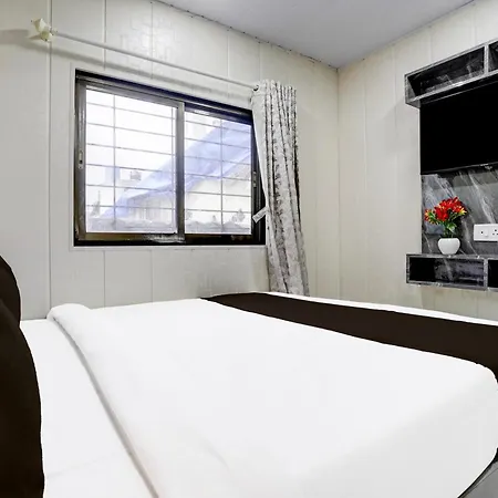 Fabhotel Hans Residency-2